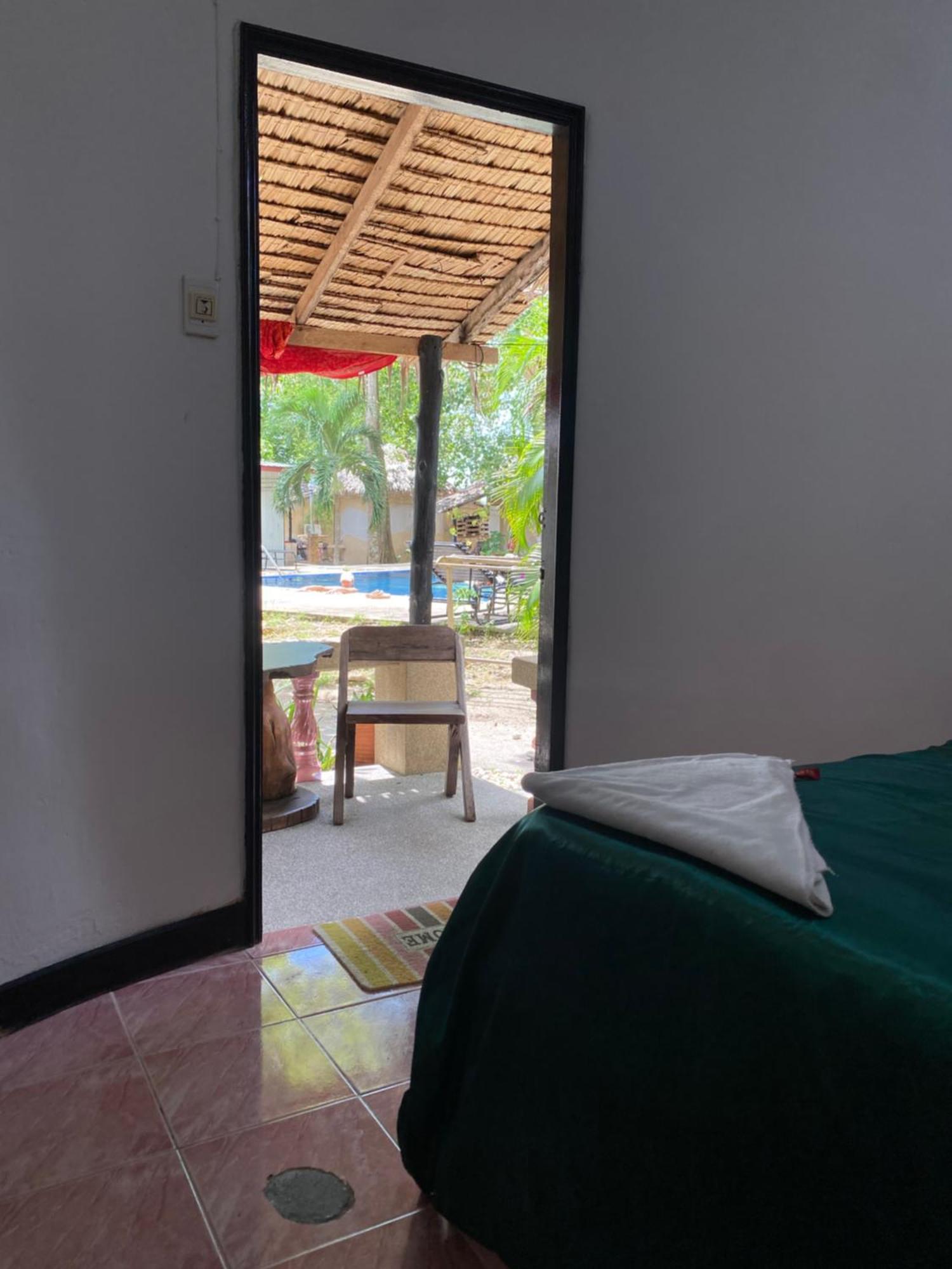 Hutofhappiness Apartamento Thongsala Exterior foto